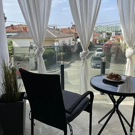 アパート Giovanna With Terrace And Free Parking *