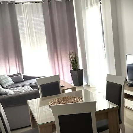 Giovanna With Terrace And Free Parking アパート プーラ